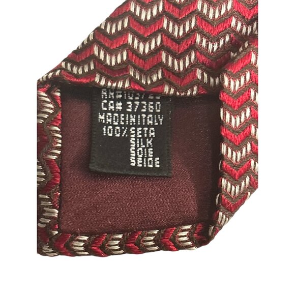 Giorgio Armani Red & Beige Chevron Pattern 100% Silk Tie Made In Italy - Picture 6 of 6